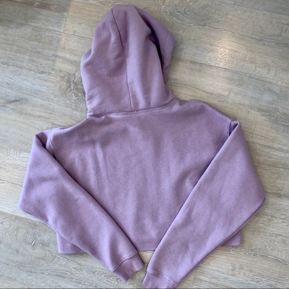 Urban Outfitters Lavender Cropped Hoodie 💜 - Picture 6 of 7